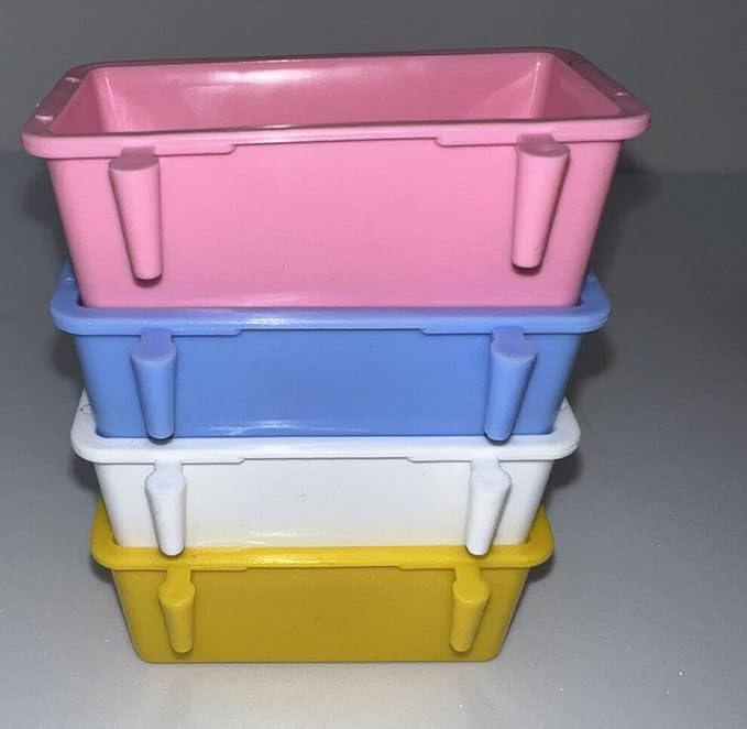 4 pcs Bird Cage Food Water Feeder Cups Plastic Hanging Bowl Parakeet Parrotlet Budgie Cockatiel Feeding Small 3 oz Each, Small Pet Feeding