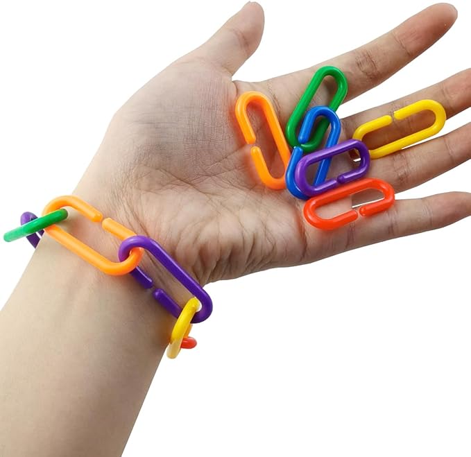 RONYOUNG 620PCS Rainbow C-Clips Plastic Chain Links, Bird Swing & Climbing Chain Cage Toy Clips & Hooks, DIY Kids Learning Toys for Classroom, Suitable for Sugar Glider, Rat, Parrot, Bird