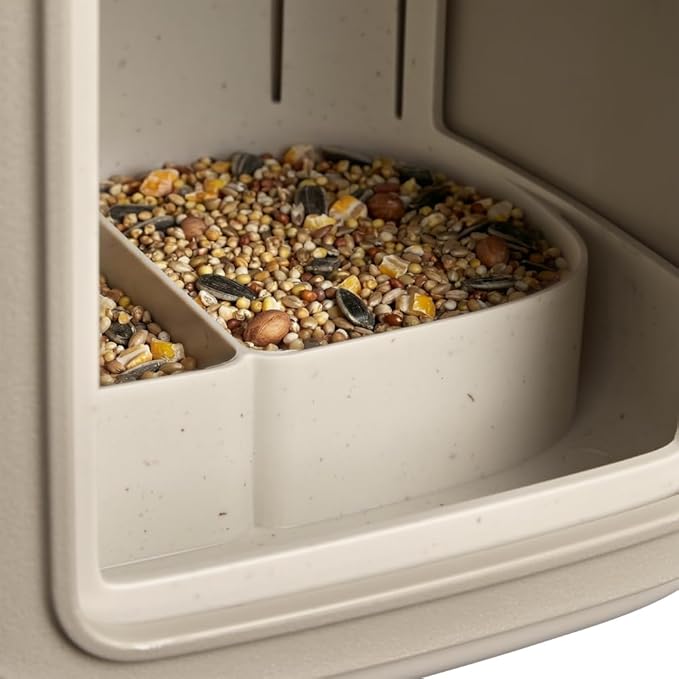 Elho Cosy Bird Feeder 18 cm - Outdoor Bird Feeder and Drinker - 100% Recycled Plastic - L17.6 x B18 x H23 cm - Beige/Beige Mushroom