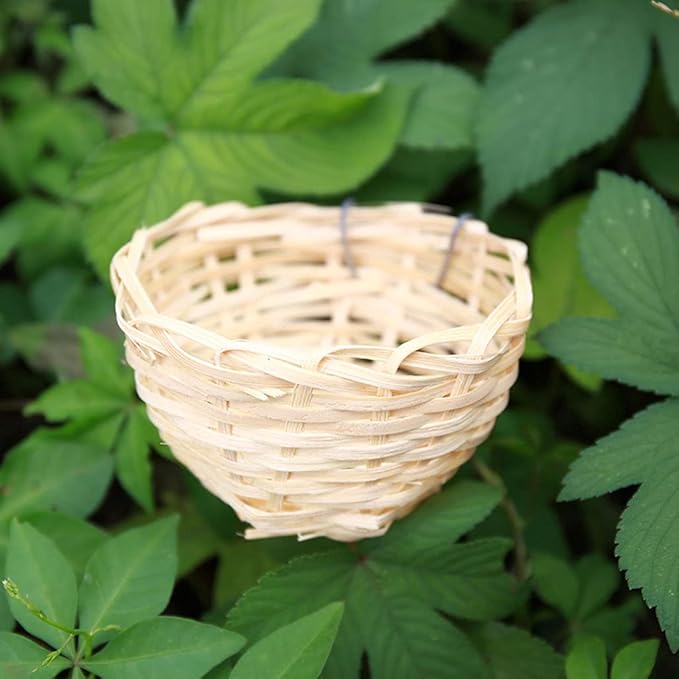 hejhncii Small Bird Nest with Metal Hook Hand Woven Bamboo Bird Eco-Friendly Birds Cages Accessory Cozy Birds Nest Hand Woven Bird Nest