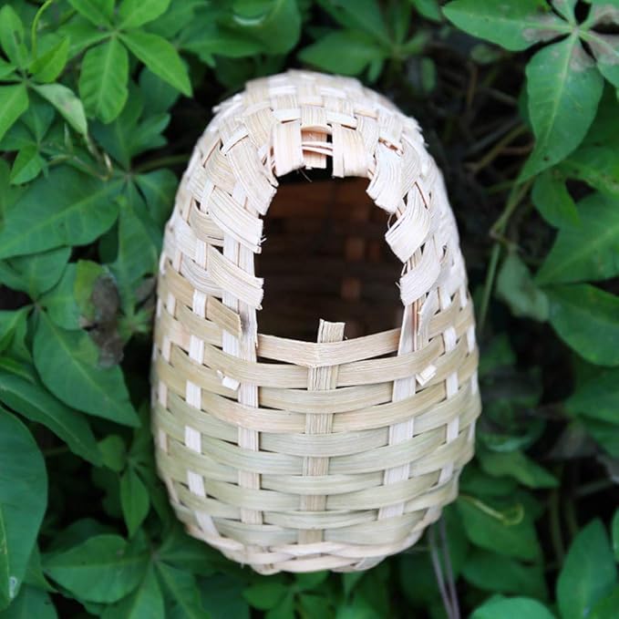 Small Bird Nest with Metal Hook Hand-Woven Bird Eco-Friendly Natural Bamboo Cage Accessories Hanging Bird Shelter