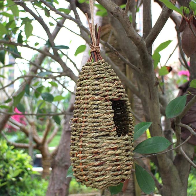 Bird Nest, Natural Outdoor Cage Shelter Hideaway Nest Hut for Small Birds