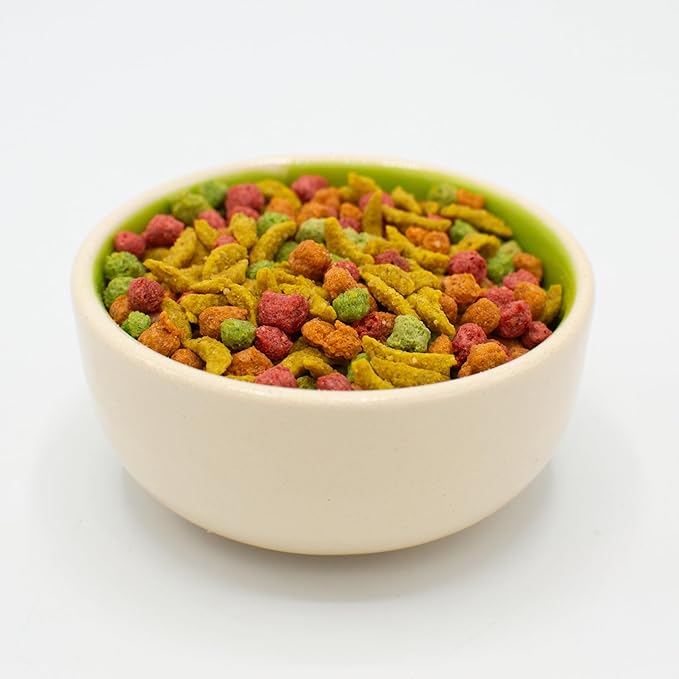 ZuPreem FruitBlend Bird Pellets, Daily Bird Food for Cockatiel, Lovebird, Quaker, Small Conure, Lorikeet, Core Nutrition for Medium Birds, Cockatiel Pellets, Conure Bird Food (M, 10 lbs)
