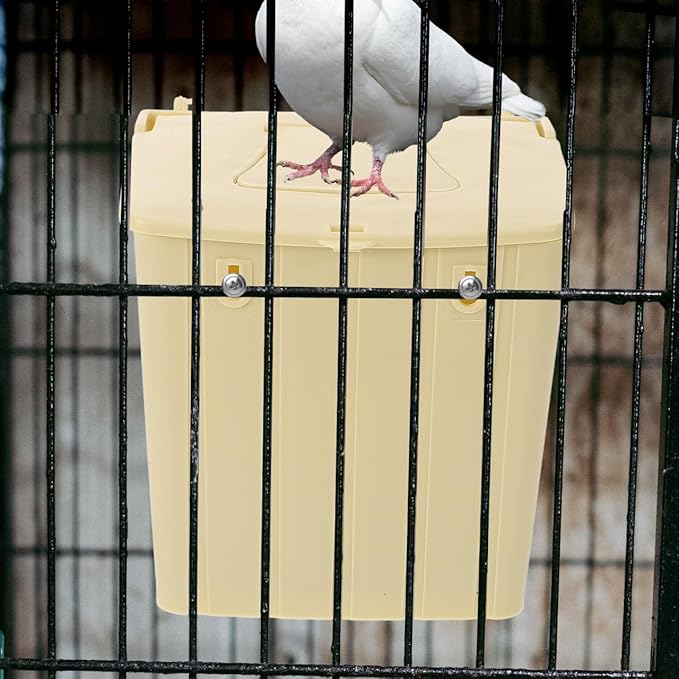 Happyyami 3pcs Plastic Birds Nesting House Bird Finch Nest Breeding Box Outdoor Mounted Parakeet Nest Box Plastic Hanging Bird Hut for Bird Cockatiel Parrot Budgie Random Color