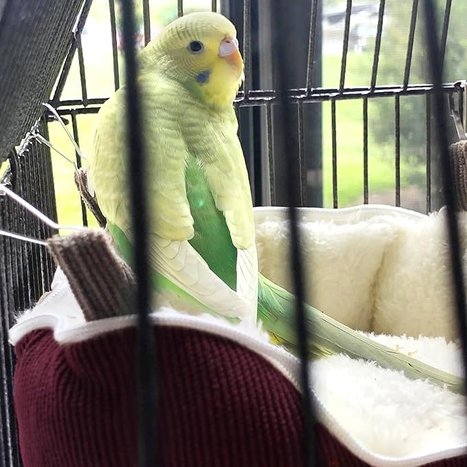 QBLEEV Bird Nest House Winter Warm Bird Bed for Cage Hanging Bird Hammock Soft Plush Snuggle Hut Tent, Parrot Cage Accessories Birds Hideaway Sleeping Bed for Budgie Parakeet Cockatiel, Red