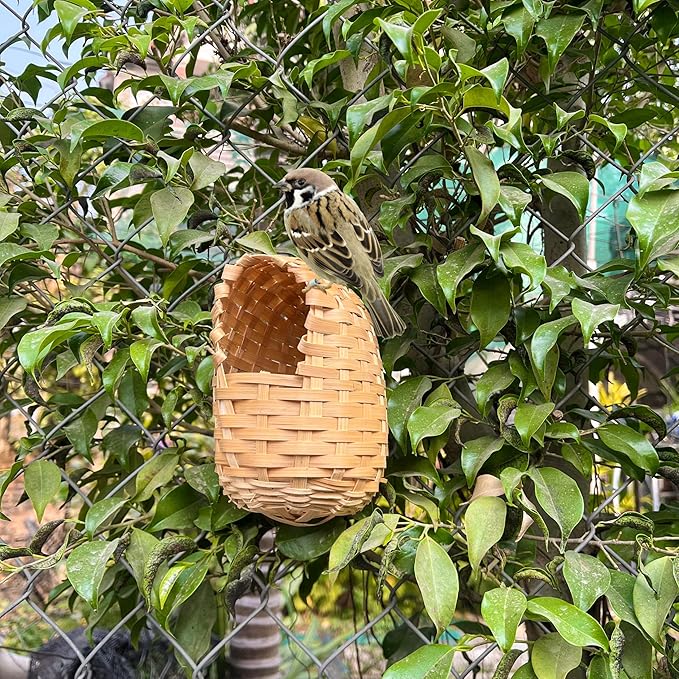 Finch Nest for Cages, Large Natural Bird Houses, Bamboo Hand Made Nests Hideout Cage with Metal Hook, Small Hut Toy House Shelter, Eco-Friendly Hanging Hand-Woven Box for Outdoor Accessories (1Pc)